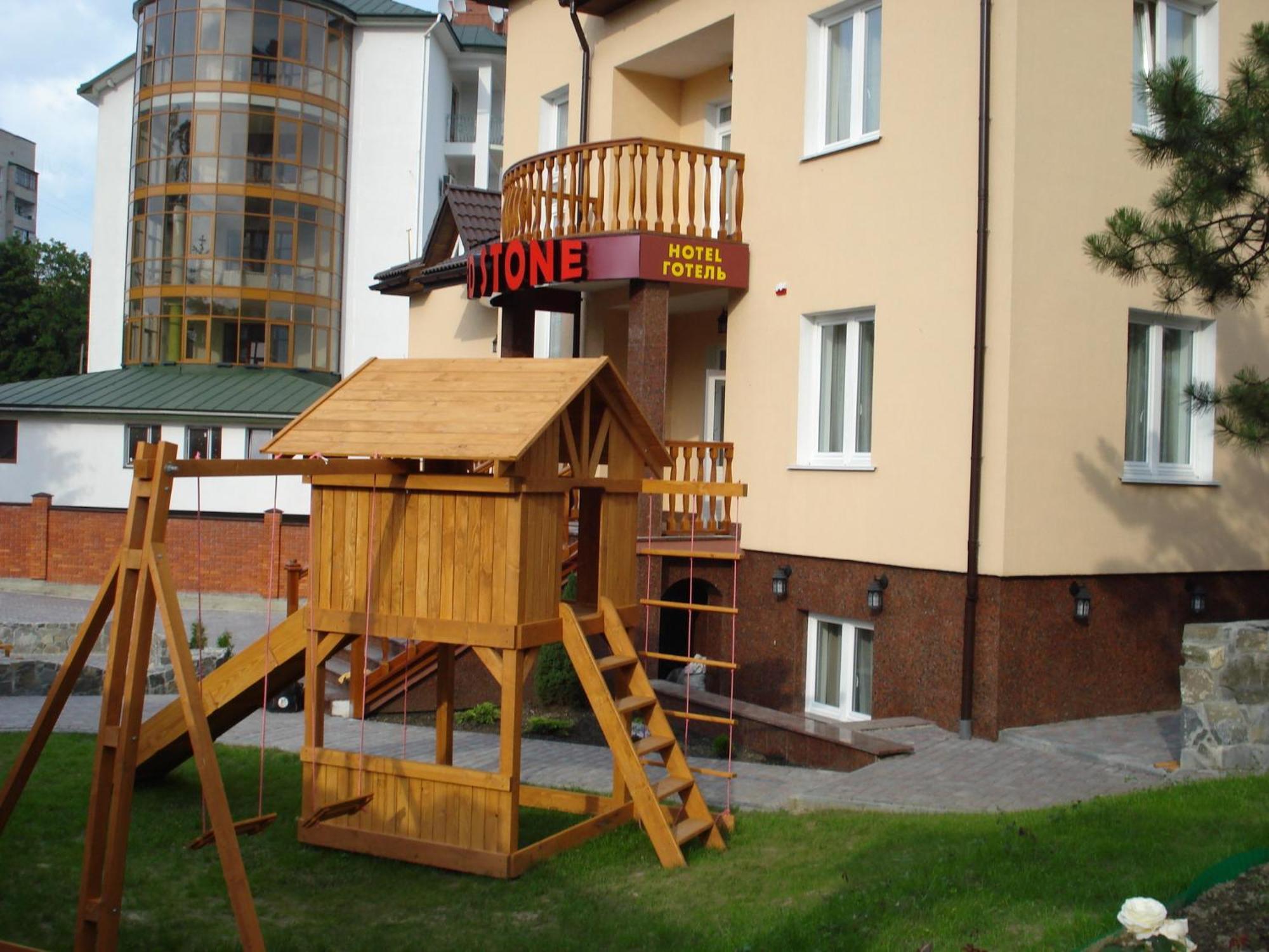 Red Stone Hotel Truskavets Luaran gambar