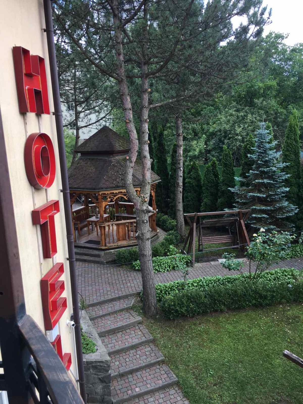 Red Stone Hotel Truskavets Luaran gambar