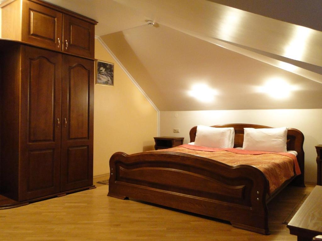 Red Stone Hotel Truskavets Bilik gambar