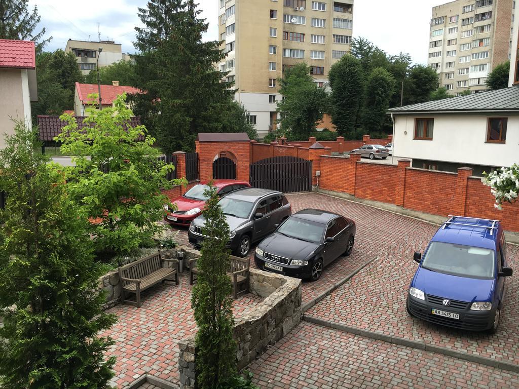 Red Stone Hotel Truskavets Luaran gambar