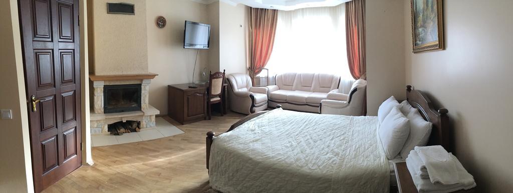 Red Stone Hotel Truskavets Luaran gambar