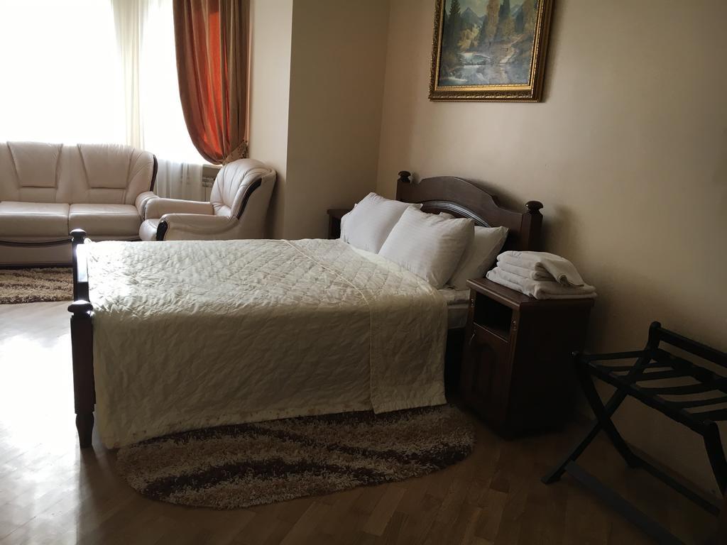 Red Stone Hotel Truskavets Luaran gambar