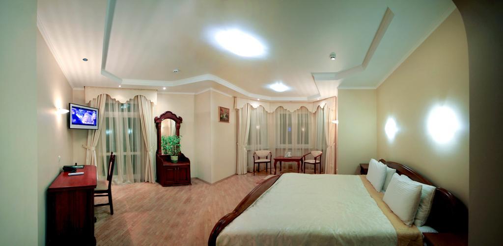 Red Stone Hotel Truskavets Luaran gambar