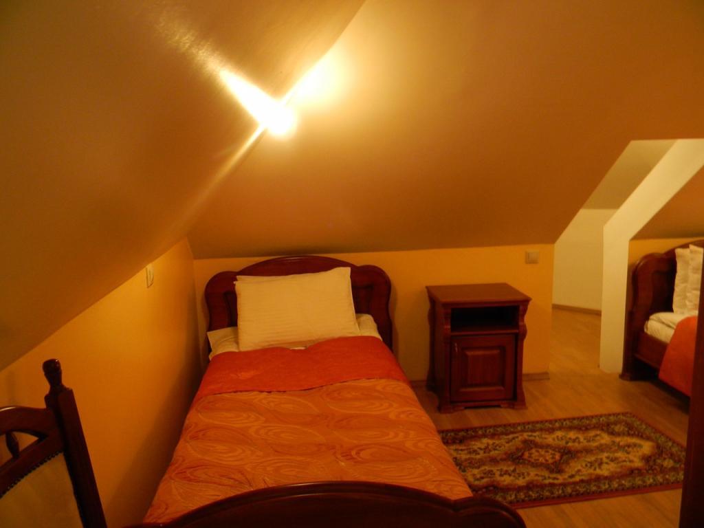 Red Stone Hotel Truskavets Luaran gambar