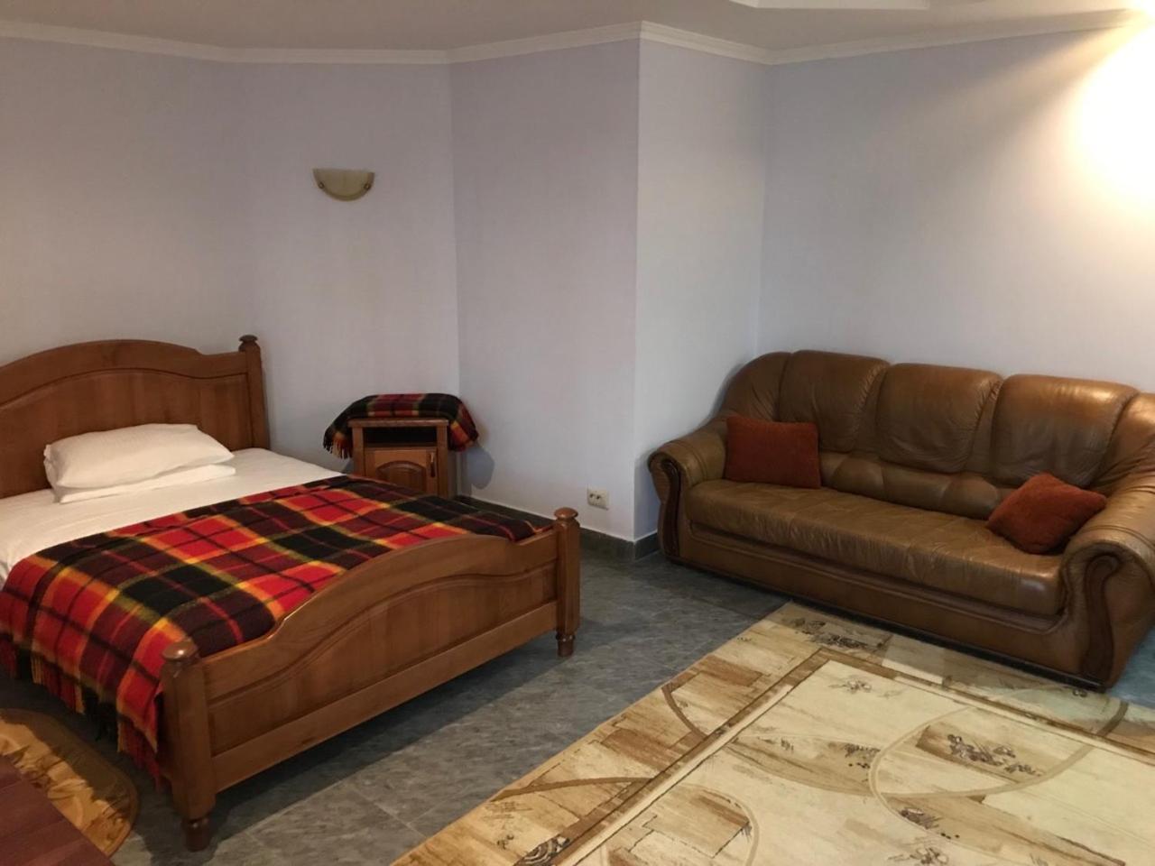 Red Stone Hotel Truskavets Luaran gambar